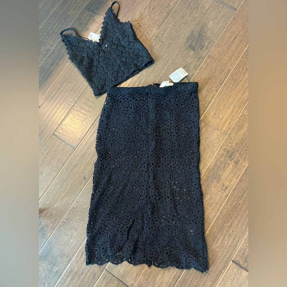 H&M Black Small shirt and size 6 skirt. It’s really starchy